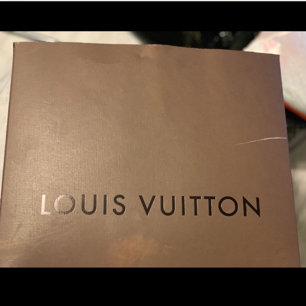 LV BOX